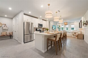 4638 Arboretum Cir in Naples, FL - Building Photo