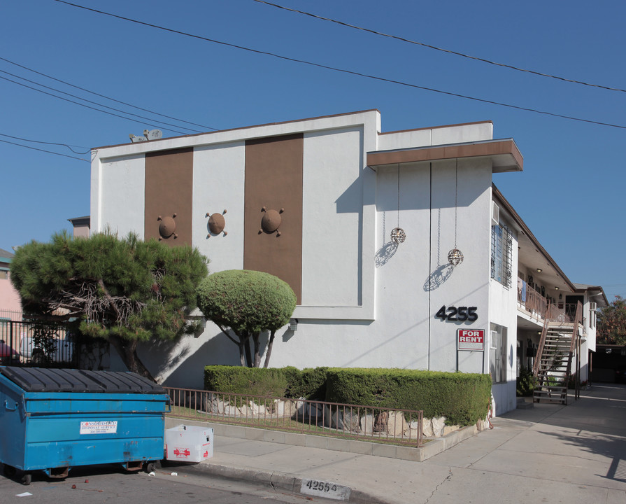 4255 Walnut St in Bell, CA - Building Photo