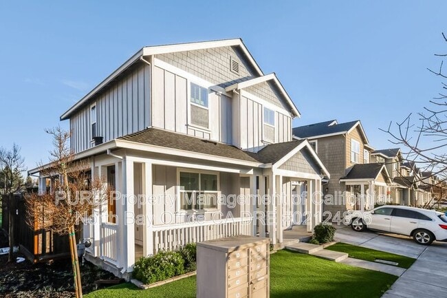 2976 Bay Village Ave in Santa Rosa, CA - Building Photo - Building Photo