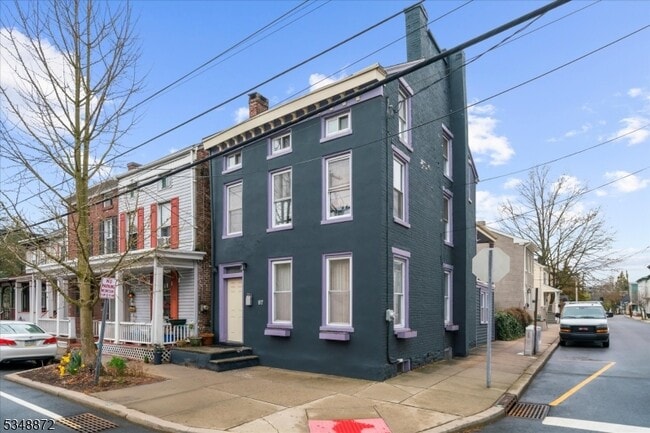 97 N Main St in Lambertville, NJ - Building Photo - Building Photo