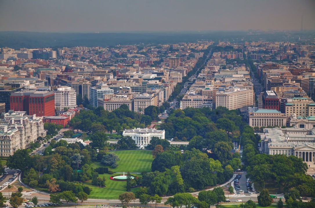 Hilltop Apartments in Washington, DC - Foto de edificio