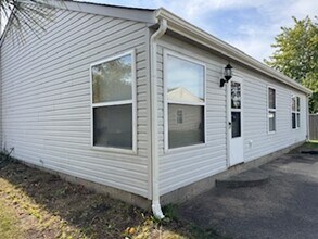 10846 Tanbark Dr in Indianapolis, IN - Building Photo - Building Photo