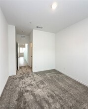 530 Daphne Ter St in Henderson, NV - Building Photo - Building Photo