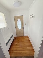 1716 Farmington Ave in Farmington, CT - Building Photo - Building Photo