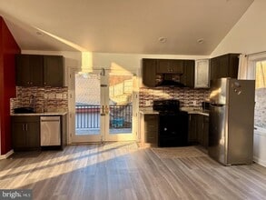 215 Bryn Mawr Ave in Newtown Square, PA - Building Photo - Building Photo