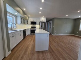 3039 Whitmore Ave in Regina, SK - Building Photo