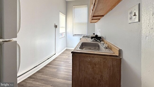 1908 S 65th St in Philadelphia, PA - Foto de edificio - Building Photo