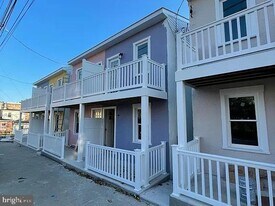 114 E Cedar St in Kennett Square, PA - Building Photo