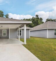 638 Luke St in Dayton, TX - Building Photo