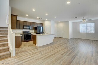 3045 Historic Horizon Ave in Henderson, NV - Building Photo - Building Photo