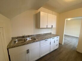 600 Douglas St, Unit # 2 in Wenatchee, WA - Building Photo