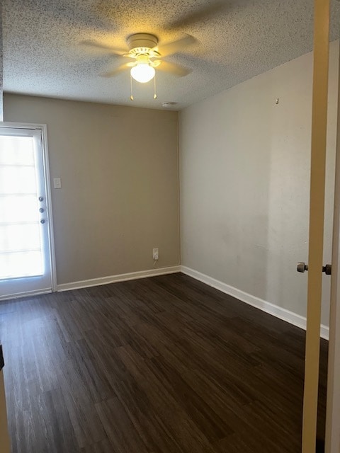 9520 Royal Ln, Unit 123 in Dallas, TX - Building Photo - Building Photo