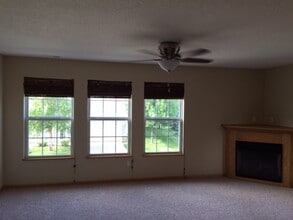 3055 SW Arlan Ln in Ankeny, IA - Building Photo - Building Photo