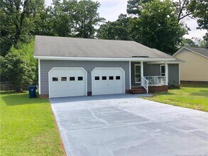 694 Dowfield Dr in Fayetteville, NC - Building Photo - Building Photo