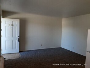 711 S Austin Ave in Tulia, TX - Building Photo - Building Photo