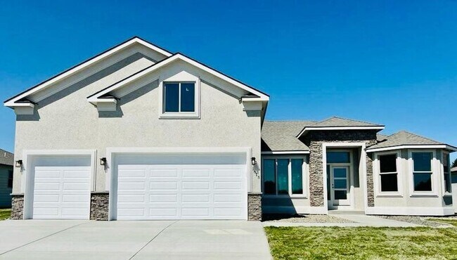 property at 1615 Palermo Ave