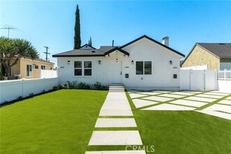 11912 Elkwood St in North Hollywood, CA - Building Photo - Building Photo