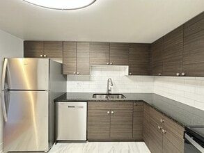 525 N Quentin Rd, Unit 215 in Palatine, IL - Building Photo - Building Photo