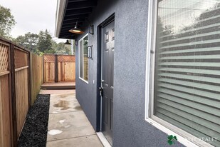 713 Pepper Dr in San Bruno, CA - Building Photo