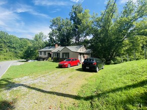 The Forks Of Ivy Apartments in Weaverville, NC - Building Photo - Building Photo