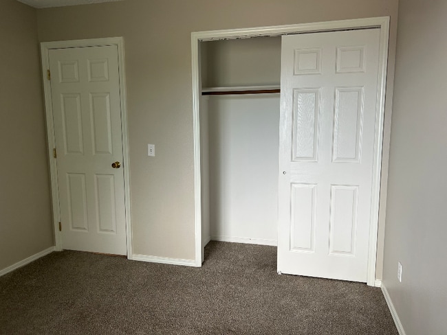 property at 1501 Coolcrest Dr