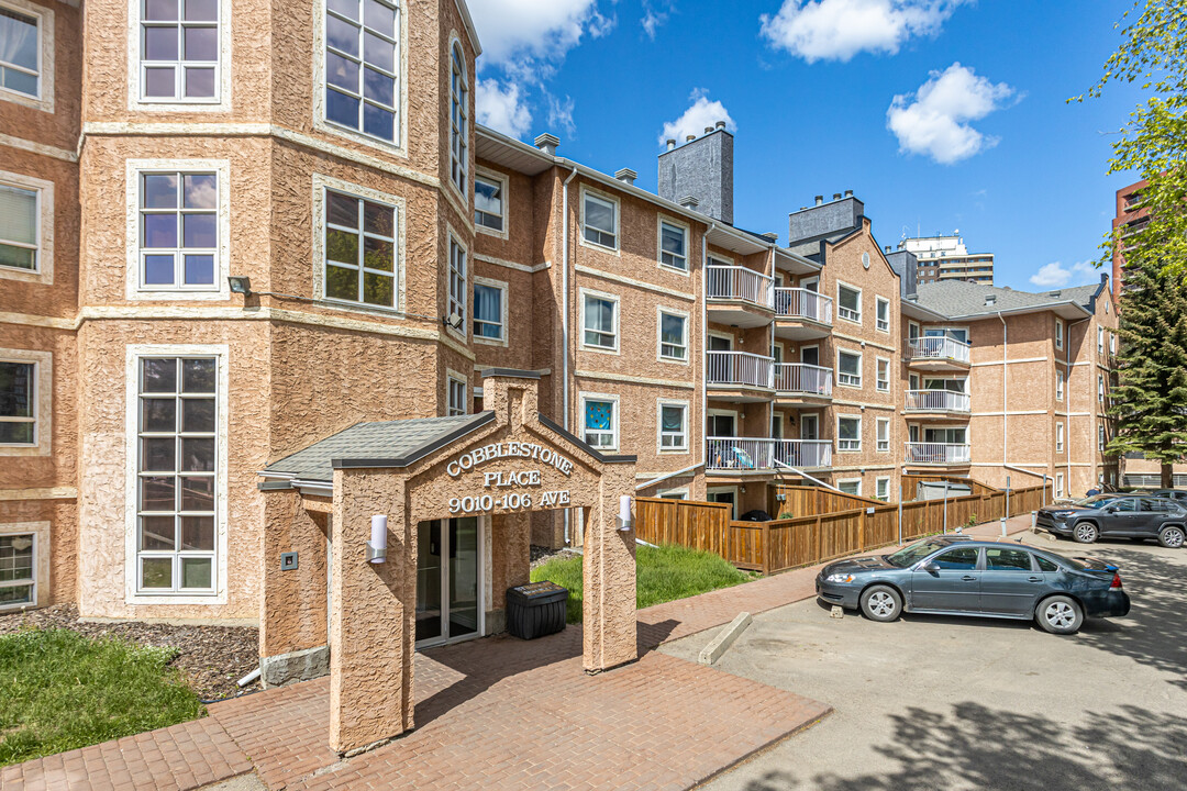 Cobblestone Place in Edmonton, AB - Building Photo