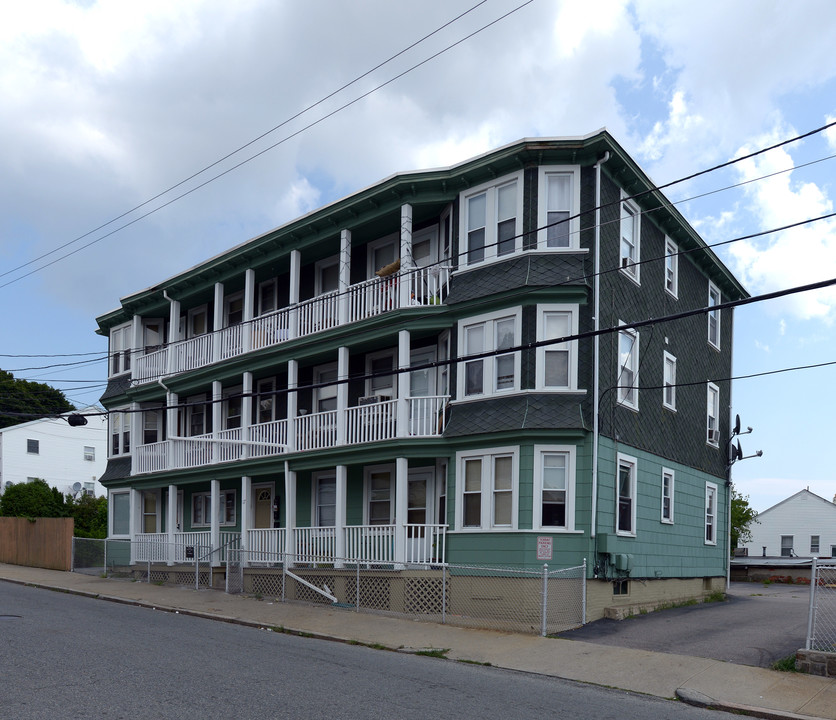 17 Ledge St in Providence, RI - Building Photo