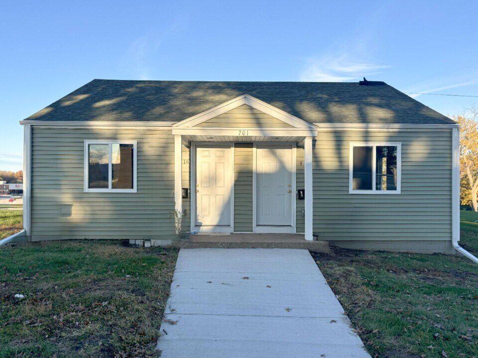 701 Hickory St in Creston, IA - Building Photo
