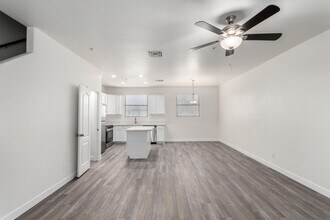 111 W Beth Dr in Phoenix, AZ - Building Photo - Building Photo