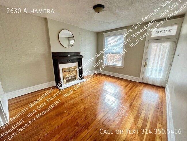 2630 Alhambra Ct in St. Louis, MO - Building Photo - Building Photo