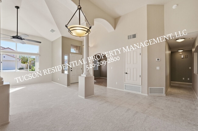 10845 N Eagle Eye Pl in Oro Valley, AZ - Building Photo - Building Photo