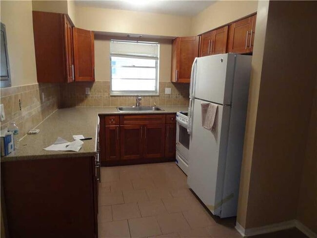 property at 6120 SW 48th Ct