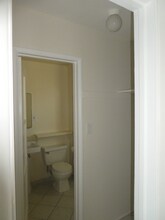 6222 Hazeltine Ave in Los Angeles, CA - Foto de edificio - Building Photo