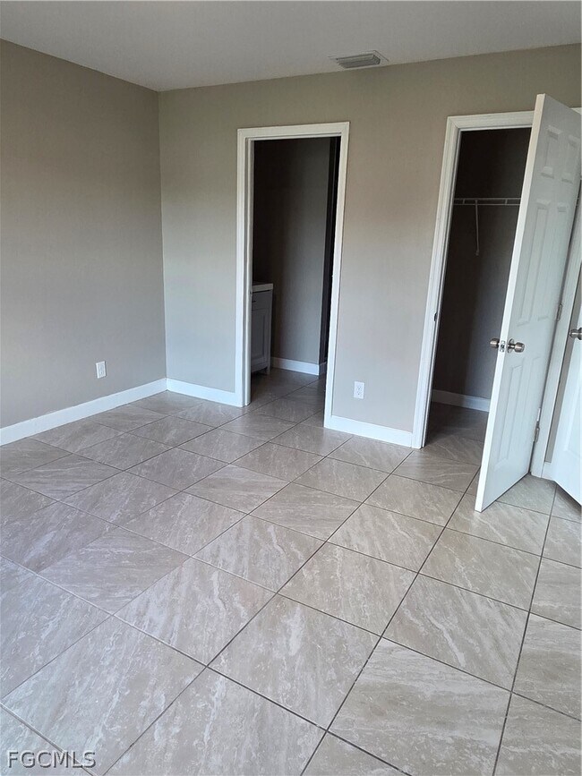 property at 1117 Gordon Ave S