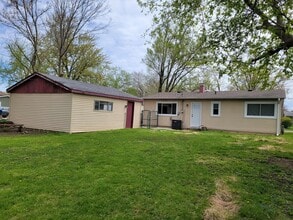 36348 N Edgewood Dr in Gurnee, IL - Building Photo - Building Photo