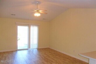 206 Faison Ln in Hubert, NC - Building Photo - Building Photo