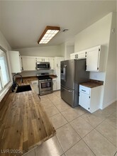 488 Chelsea Dr in Henderson, NV - Building Photo - Building Photo