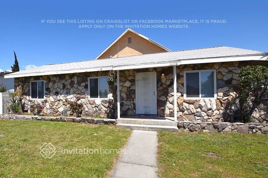 16158 Randall Ave in Fontana, CA - Building Photo