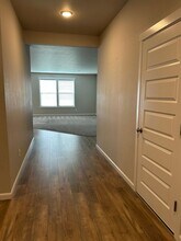 8317 Ballard Lp in West Richland, WA - Building Photo - Building Photo