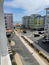 3700 Sandpiper Rd in Virginia Beach, VA - Building Photo - Building Photo