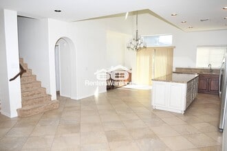 3935 E Rough Rider Rd in Phoenix, AZ - Foto de edificio - Building Photo