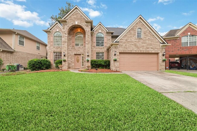 property at 10711 Castle Hills Ct