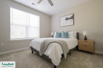 16200 Croft Dr, Unit 5118-205 in Charlotte, NC - Foto de edificio - Building Photo