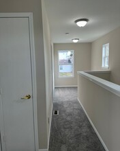 37 Carlisle Ave in Delaware, OH - Foto de edificio - Building Photo