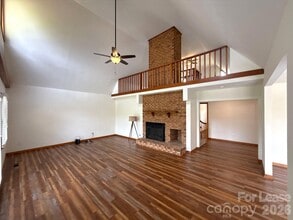 110 Aqua Dr in Mooresville, NC - Building Photo - Building Photo