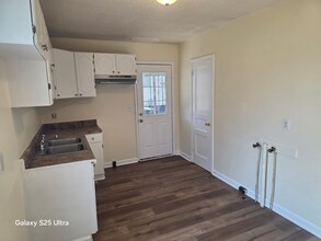 1225 Greenfield Dr in Clarksville, TN - Building Photo - Building Photo