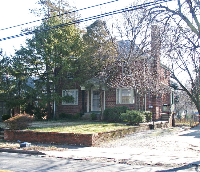 7713 Carroll Ave in Takoma Park, MD - Building Photo - Building Photo