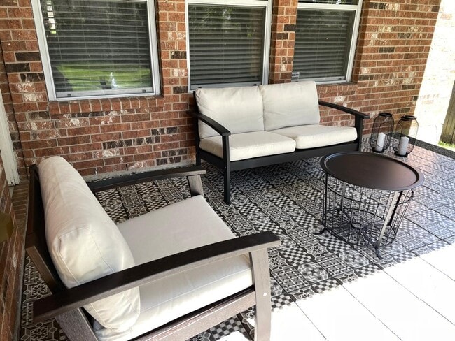 property at 31 W Spindle Tree Cir