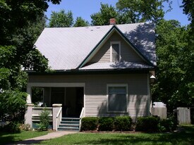 942 Missouri St in Lawrence, KS - Building Photo