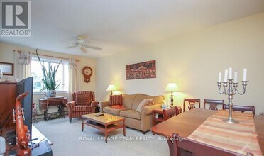 270 Brittany Dr in Ottawa, ON - Building Photo - Building Photo